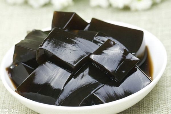 龟苓膏可以早上空腹吃吗?,龟苓膏可以当早餐吃吗