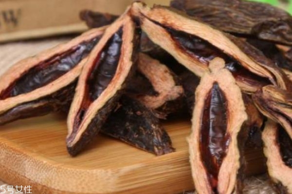 槟榔吃多了脸会变大吗?,经常吃槟榔会让脸部变大吗 槟榔吃多了脸会变大吗?,经常吃槟榔会让脸部变大吗