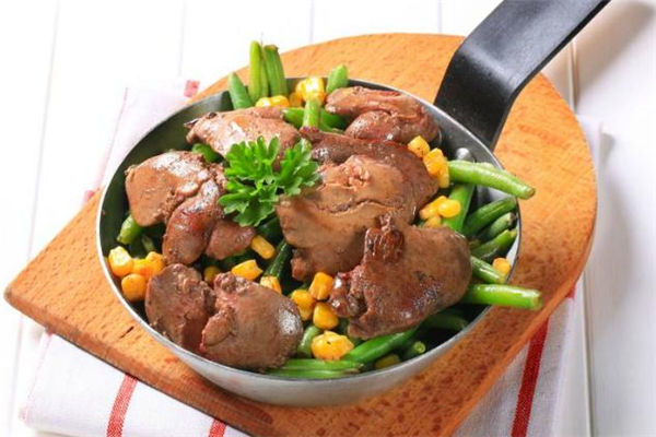 鸡肝可以经常吃吗,鸡肝可以经常吃吗有什么营养价值