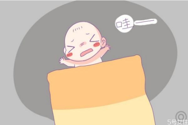 小孩吐奶怎么办(小孩吐奶怎么办最有效方法)