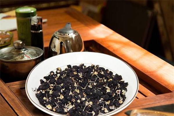 喝黑枸杞牙齿会变色吗,枸杞为什么会变黑还能吃吗