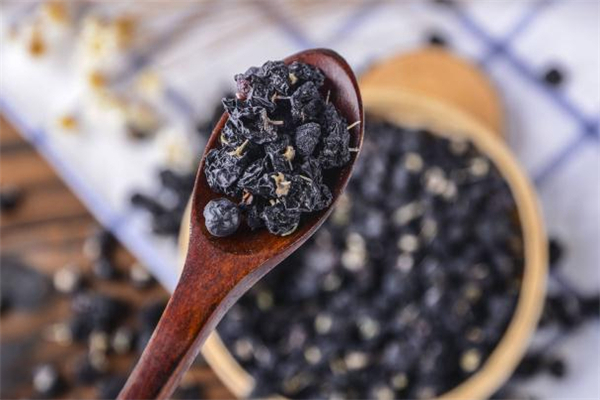 黑枸杞和玉米须可以一起泡吗,玉米须黑枸杞泡水的功效