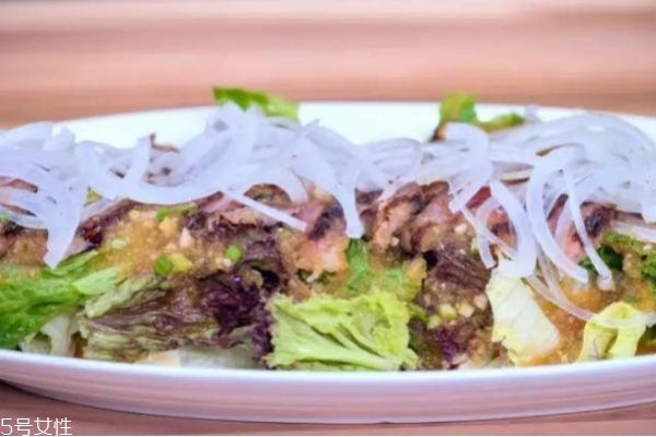 健身吃牛肉好还是鸡肉好,吃牛肉和鸡肉哪个有利于减肥 健身吃牛肉好还是鸡肉好,吃牛肉和鸡肉哪个有利于减肥