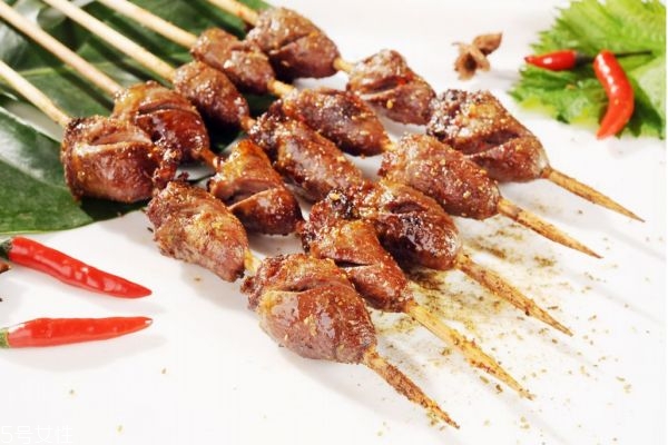 鸡心吃了有什么好处和坏处,鸡心吃了有什么好处 鸡心吃了有什么好处和坏处,鸡心吃了有什么好处