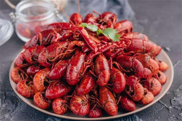 小龙虾为什么要去头吃,小龙虾为什么要去头盖