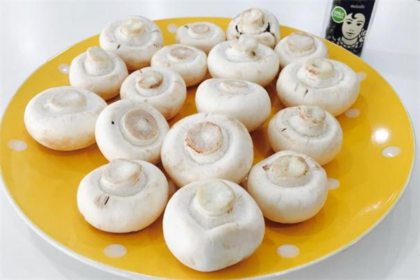 口蘑宝宝可以吃吗,什么样的口蘑不能吃了 口蘑宝宝可以吃吗,什么样的口蘑不能吃了