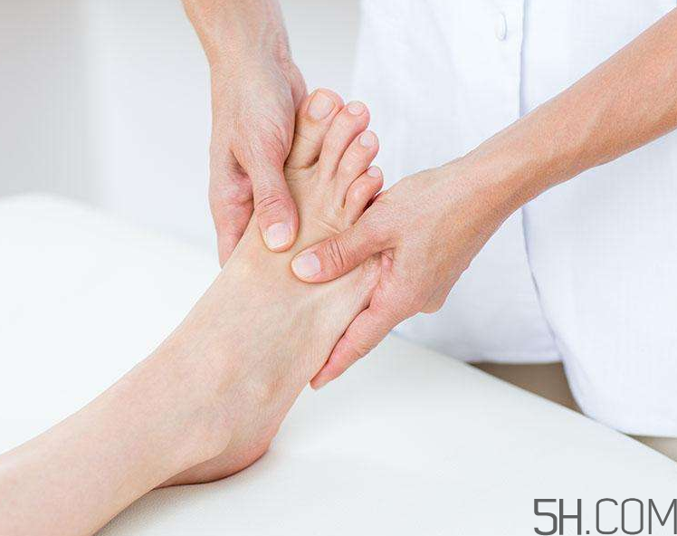 怎么治疗灰指甲和脚气,脚气引起灰指甲怎么办