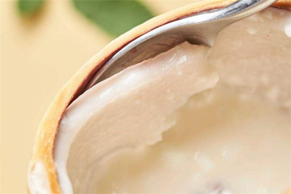 椰子肉变红了怎么回事,椰子椰肉变红