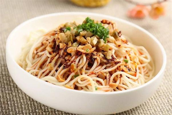 凉面到底是蒸还是煮,凉面需要煮吗