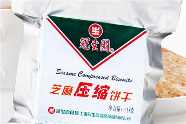 吃压缩饼干能喝水吗?,吃压缩饼干可以喝水吗