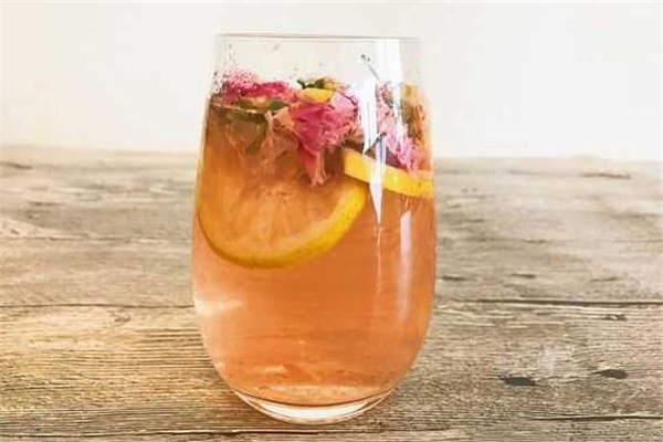 玫瑰柠檬茶可以天天喝吗,柠檬玫瑰花茶能天天喝吗