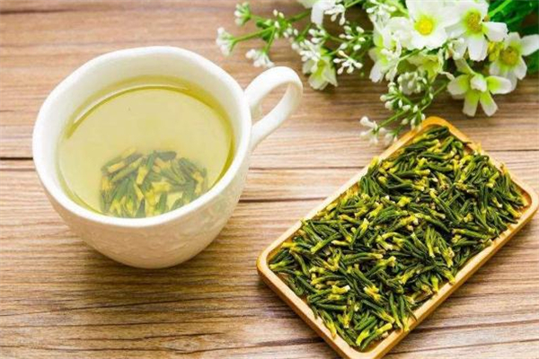 莲子心荷叶能一起泡吗,荷叶和莲子心能一起泡水喝吗