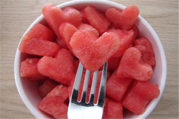 西瓜的籽的功效和作用及禁忌,西瓜的籽有什么作用