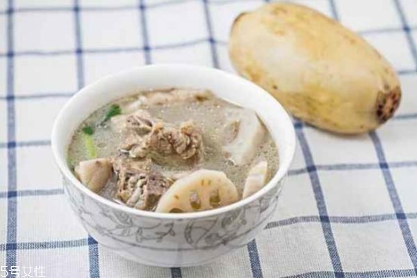 如何炖排骨汤好喝还有营养,排骨汤怎么炖好喝的家常做法