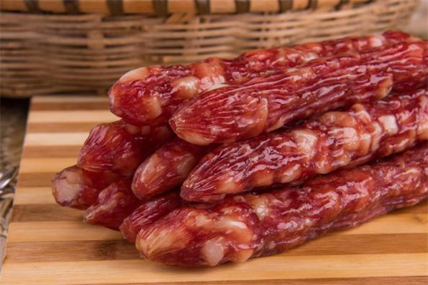 为什么吃腊肠上火,腊肉腊肠吃多了会上火吗