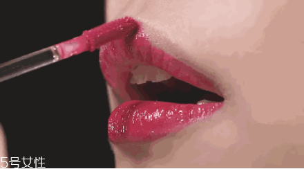 精油擦头发的好处(精油擦头发的好处) 精油擦头发的好处(精油擦头发的好处)