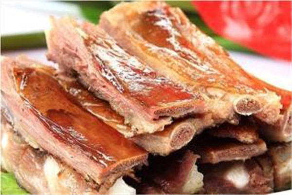 腊肉是怎样做成的,请问一下腊肉怎么做