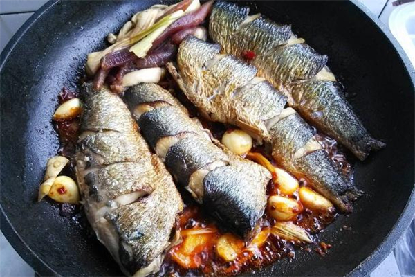 煎青鱼怎么不粘锅,煎青鱼怎么才能不粘锅