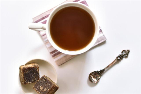 黑糖姜茶男人可以喝吗?,男人喝黑糖姜茶的功效和作用