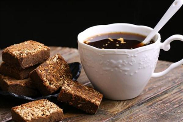 黑糖姜茶可以在空腹的时候喝吗,空腹喝黑糖姜茶好吗