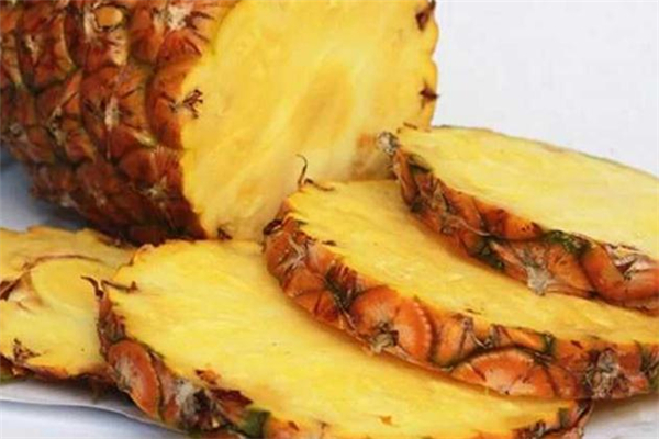 凤梨咳嗽能吃吗,咳嗽可以吃凤梨吗 凤梨对咳嗽是有好处的