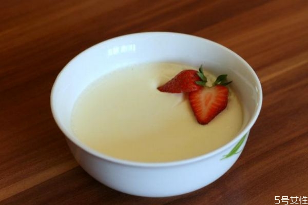 如何保养唇部?,唇部保养小知识