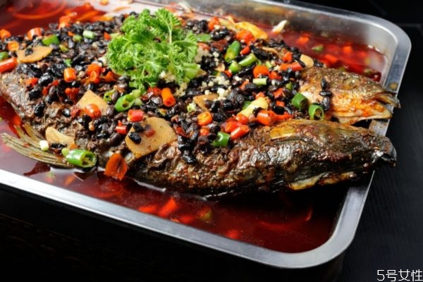 烤鱼用啥鱼比较好,一般烤鱼用什么鱼好吃 烤鱼用啥鱼比较好,一般烤鱼用什么鱼好吃