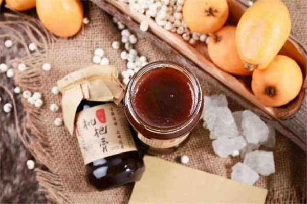 川贝枇杷膏可以空腹喝吗,念慈庵枇杷膏可以空腹喝吗