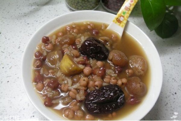 红豆薏米的各种搭配,红豆薏米和什么搭配最好