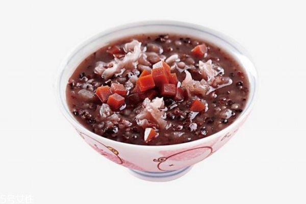 红豆薏米粥的营养价值及功效和作用,薏米红豆粥的作用 红豆薏米粥的营养价值及功效和作用,薏米红豆粥的作用