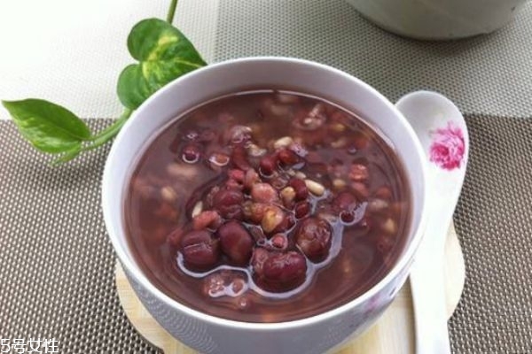 红豆薏米粥喝完拉肚子,喝红豆薏米拉肚子是什么情况