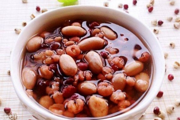 红豆薏米粥可以放糖吗去湿气,红豆薏米粥可以放糖吗? 红豆薏米粥可以放糖吗去湿气,红豆薏米粥可以放糖吗?