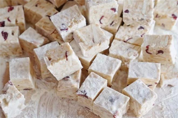 雪花酥可以用曲奇饼干嘛,可以做雪花酥的饼干