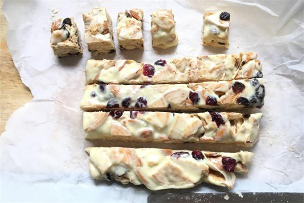 雪花酥用什么刀切合适,雪花酥可以用菜刀切吗