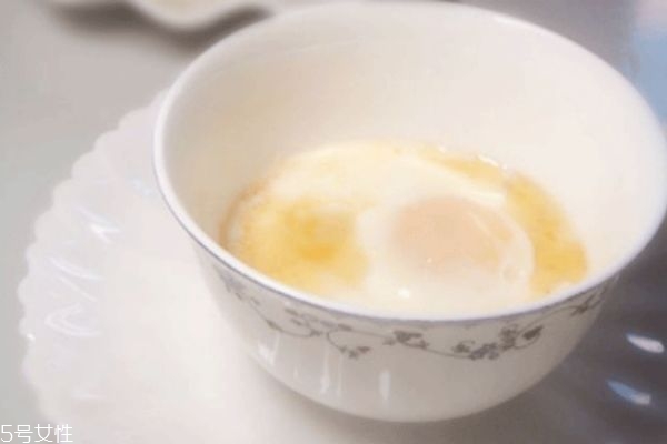 白糖蒸鸡蛋的做法和功效主治,白糖蒸鸡蛋的功效