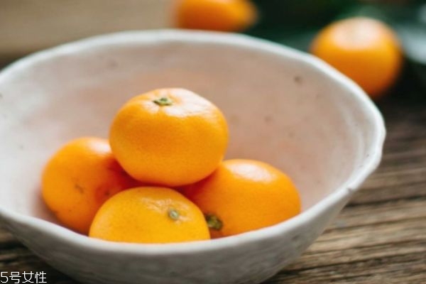 金桔一天吃几个好,金桔一天吃几个合适 金桔一天吃几个好,金桔一天吃几个合适