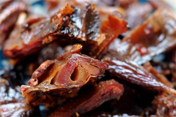 坐月子能吃鹌鹑吗,鹌鹑坐月子产妇能吃吗