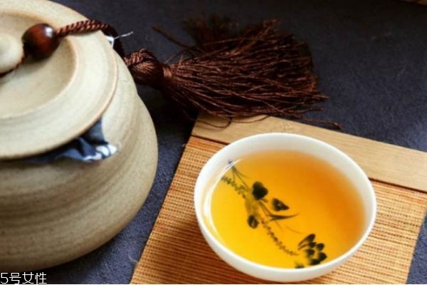 减肥应该喝生普洱还是熟普洱,生普洱和熟普洱减肥哪个效果好 减肥应该喝生普洱还是熟普洱,生普洱和熟普洱减肥哪个效果好