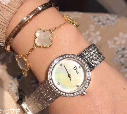 手表没有保修卡可以保修吗,手表保卡上没有日期可以保修吗