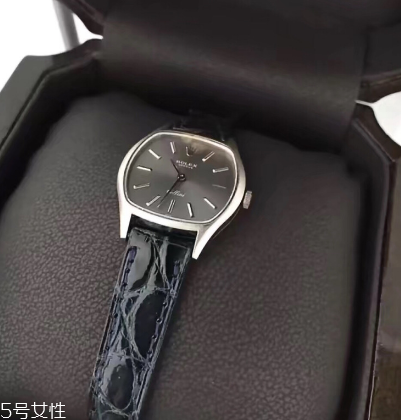 手表上发条注意事项,手表上发条要怎么上