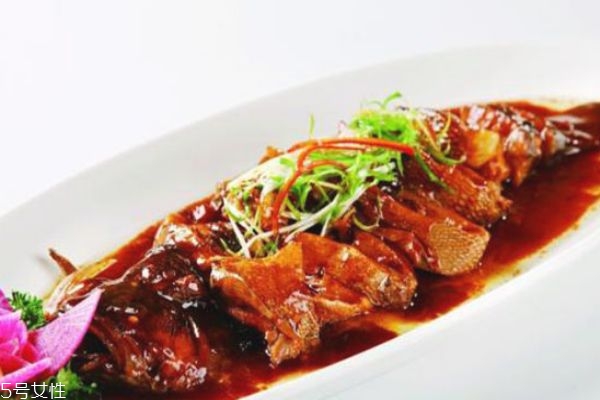 为什么春节要吃鱼,为什么过年要吃鱼