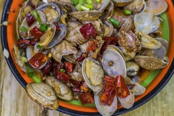 吃烧烤到底能不能喝白酒,吃烧烤可以喝酒吗