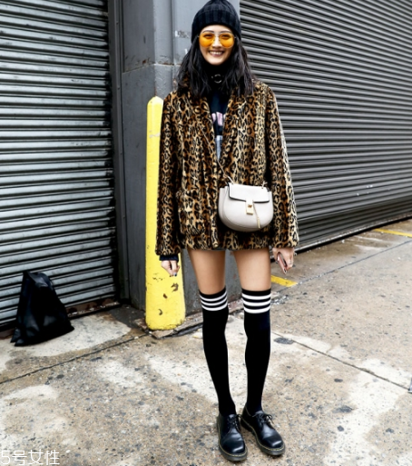 太阳镜尺寸怎么测量,眼镜的尺寸怎么测量