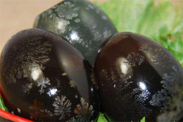 吃皮蛋中毒了怎么办,吃皮蛋中毒了怎么办可以吃些什么食物