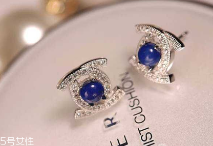 耳钉上的耳帽怎么戴,耳钉耳帽的正确戴法