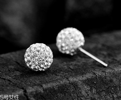 耳钉每次都要消毒吗,耳钉戴之前要消毒吗