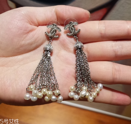 耳环买什么材质的好,耳环材质怎么区分