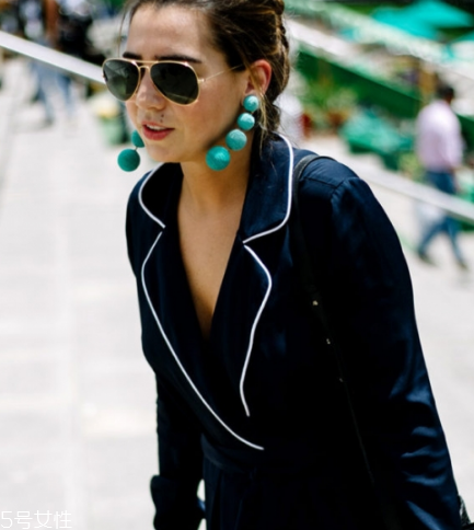 耳环消毒方法,耳环可以用消毒液消毒吗