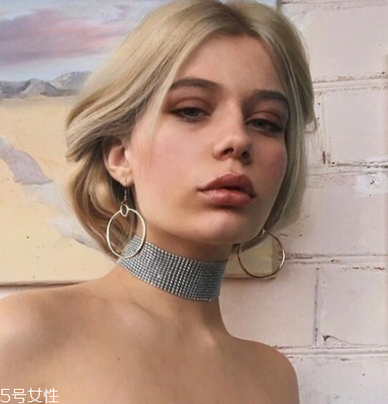 耳环怎么戴不容易掉,耳环不容易掉小窍门