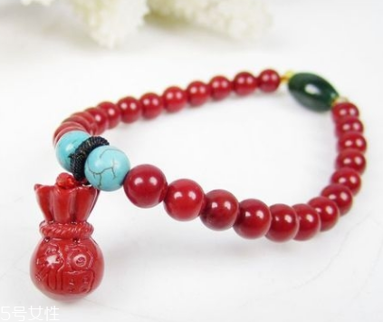 手链刻字推荐,手链刻字刻什么好